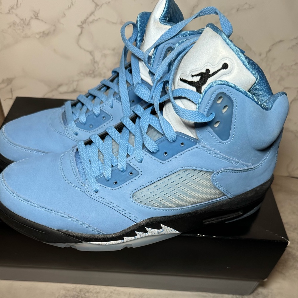 Jordan 5 Retro UNC University Blue